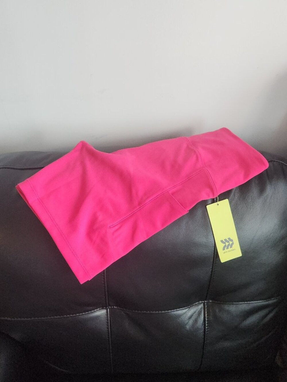 Pink Activewear Shorts with Pocket – New with Tags